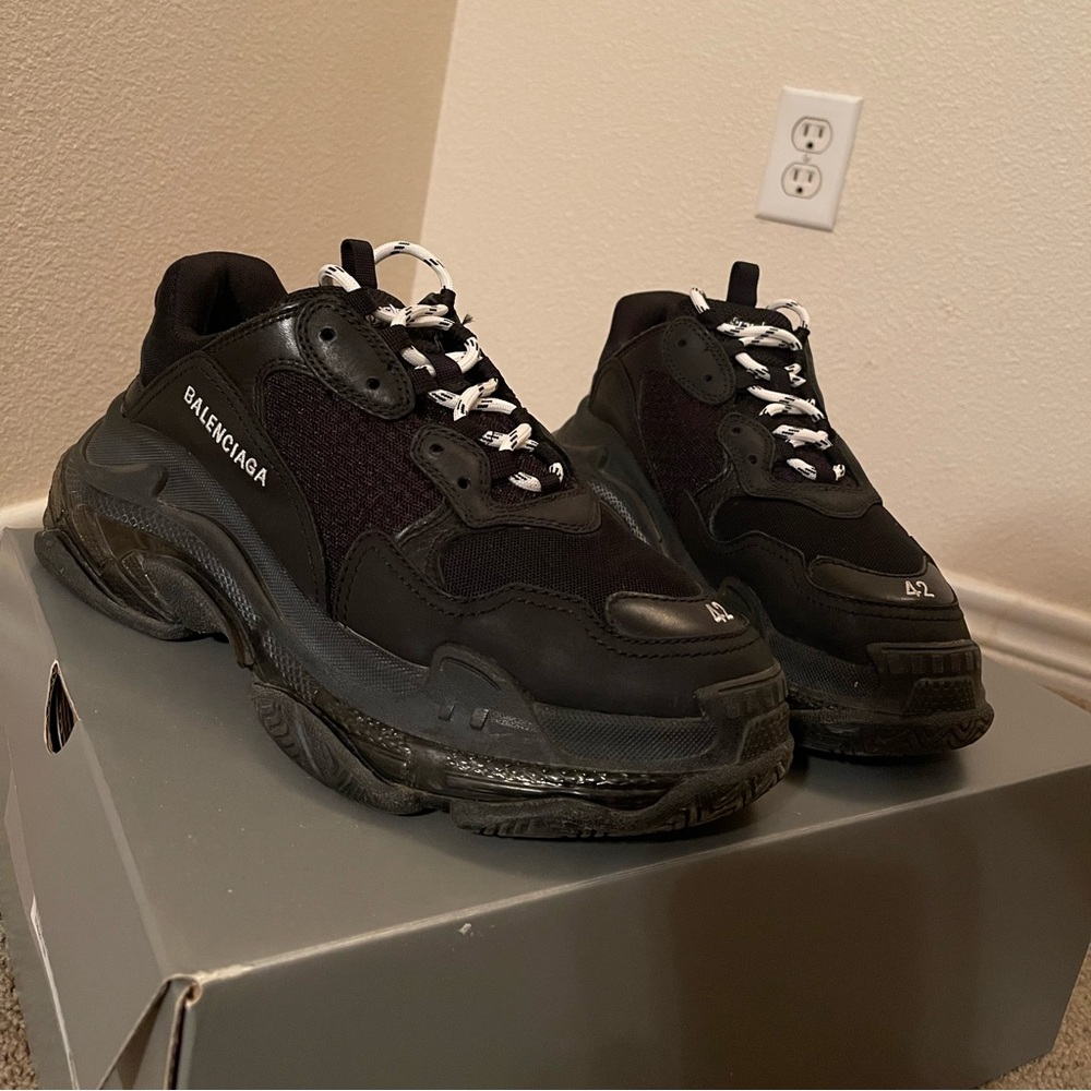 Balenciaga Triple S Clear Sole in Black